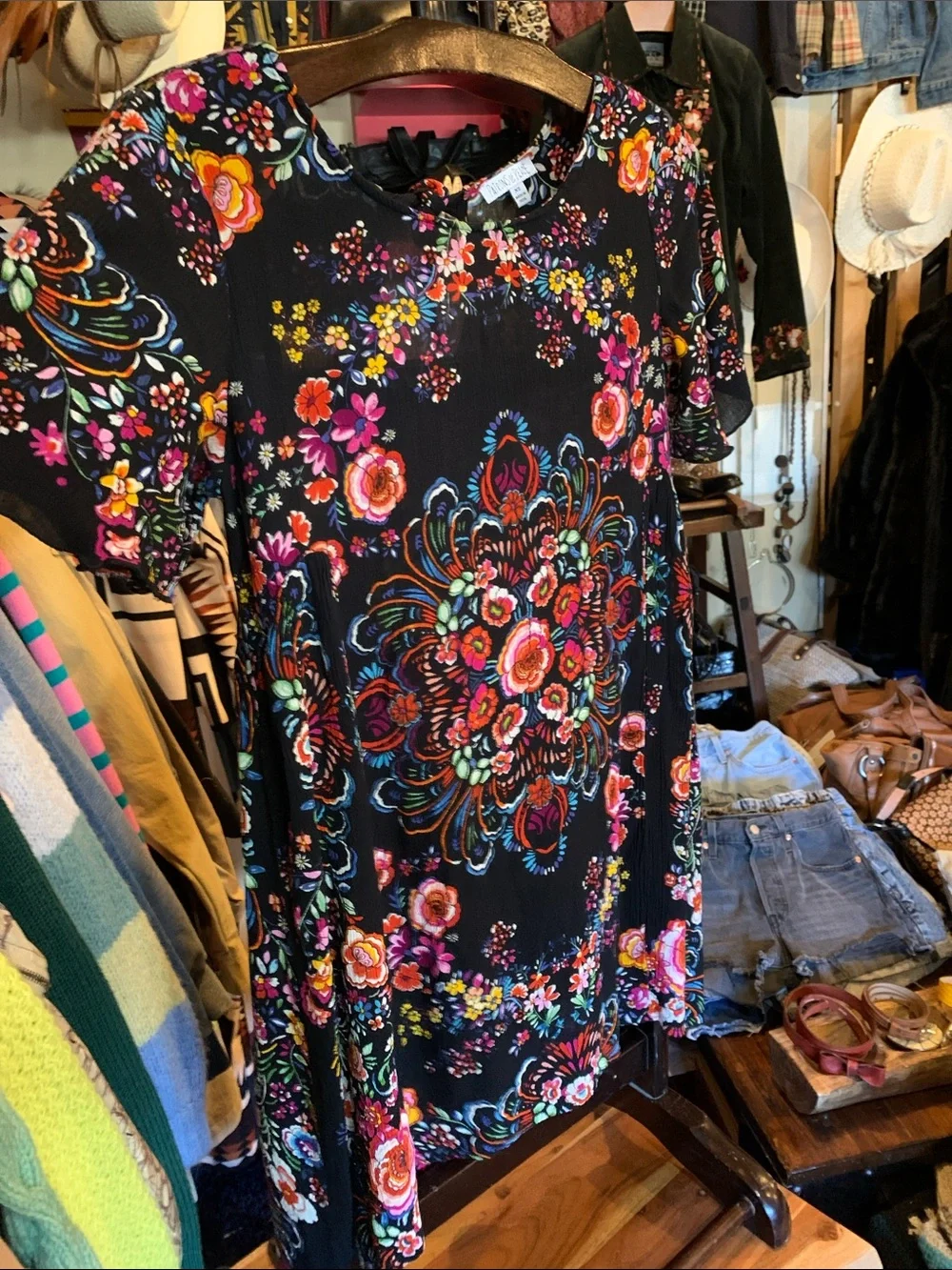 Black Floral Medallion Shift Dress - Picture 3 of 8